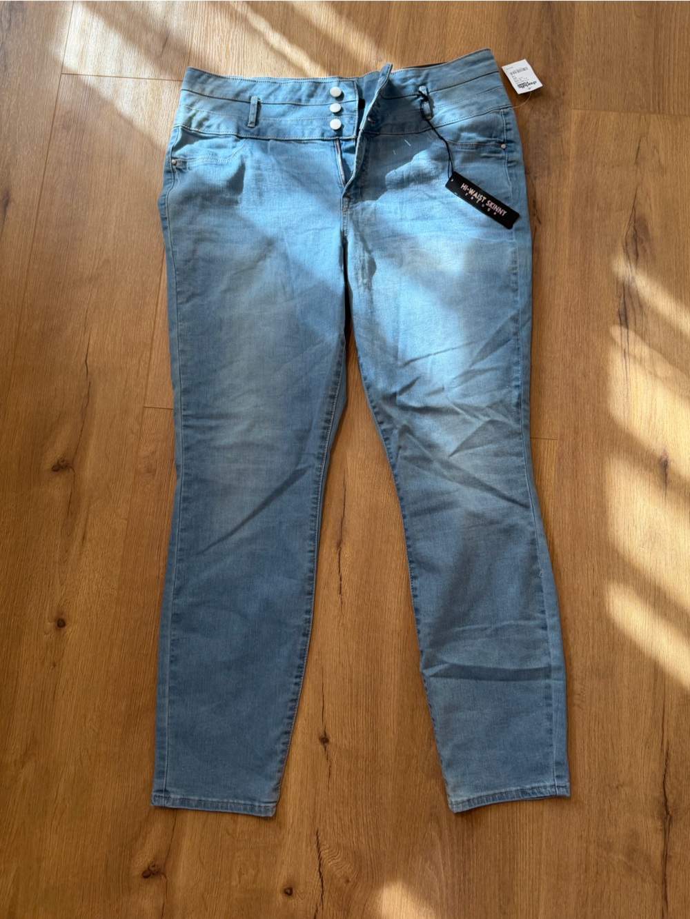 refuge Light Blue High-Rise Women's Jeans